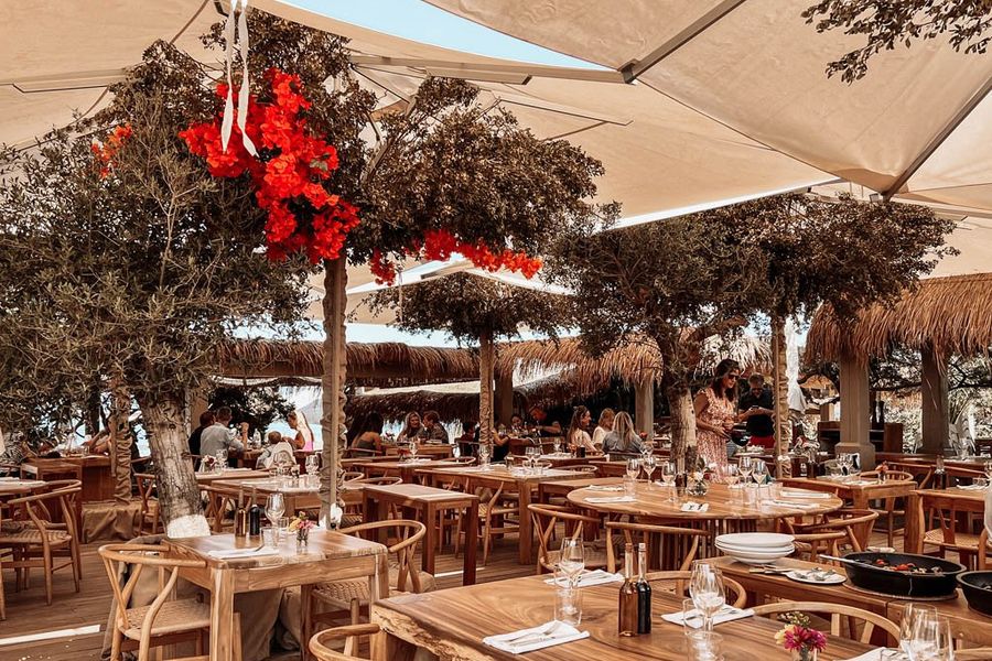 Restaurante exterior en Ibiza